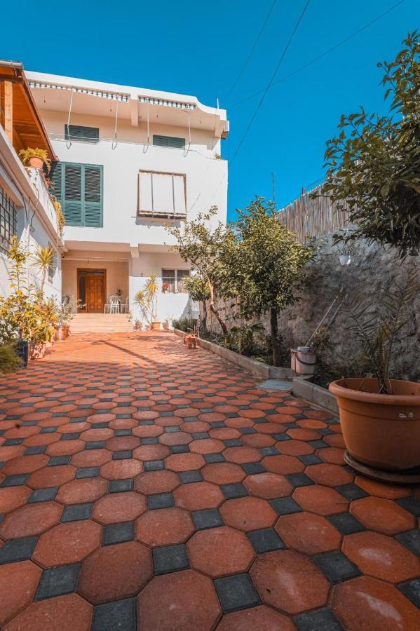 Ostello Nana Vlorë Esterno foto